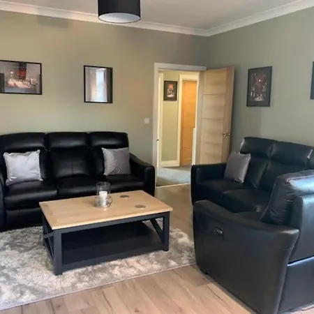 Church View Apartment *